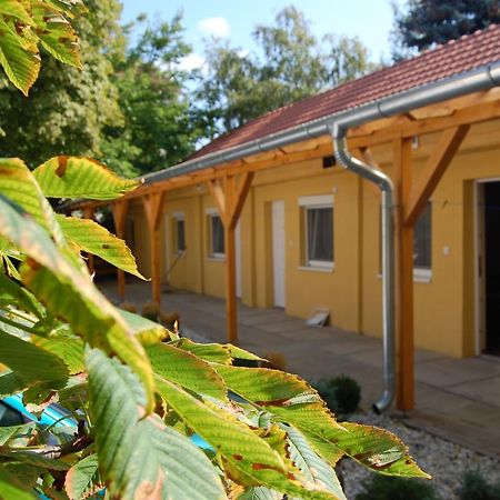 Belvarosi Rezidencia Pápa Exterior foto