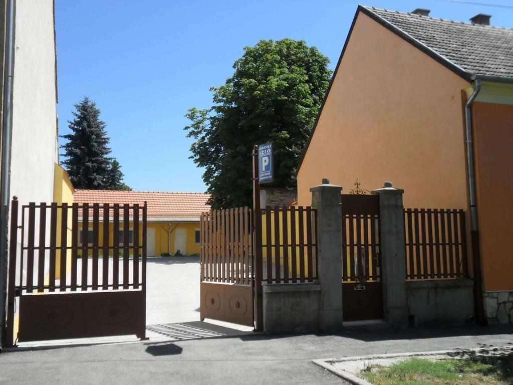 Belvarosi Rezidencia Pápa Exterior foto